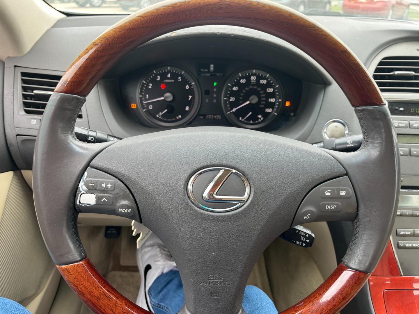 2007 white /TAN Lexus ES 350 (JTHBJ46G472) , Automatic transmission, located at 14700 Tomball Parkway 249, Houston, TX, 77086, (281) 444-2200, 29.928619, -95.504074 - Photo#15